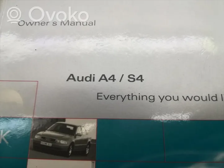Audi A4 S4 B5 8D Carnet d'entretien d'une voiture 