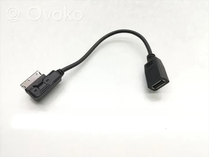 Volkswagen Golf Cross Connettore plug in AUX 5N0035558