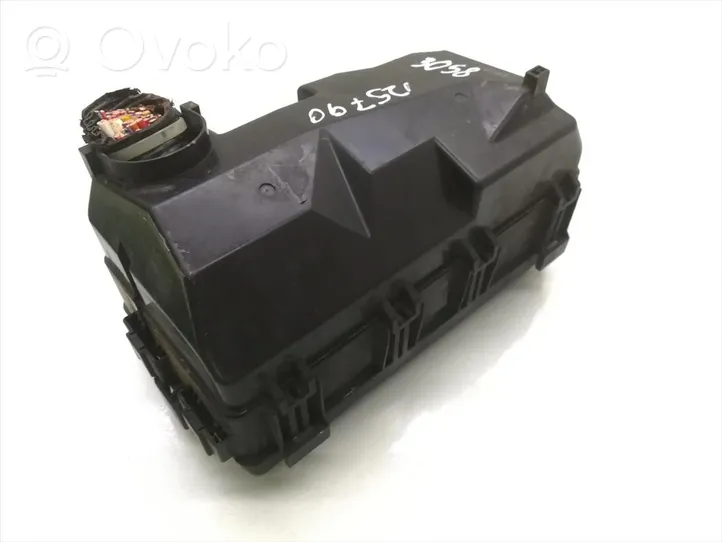 Honda Civic IX Module de fusibles TV1-E010-EO