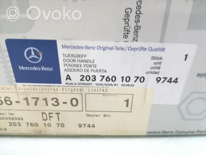 Mercedes-Benz C AMG W203 Klamka zewnętrzna drzwi przednich A2037601070