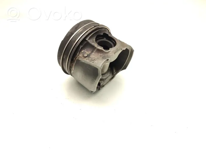 Opel Astra J Piston 0687776302