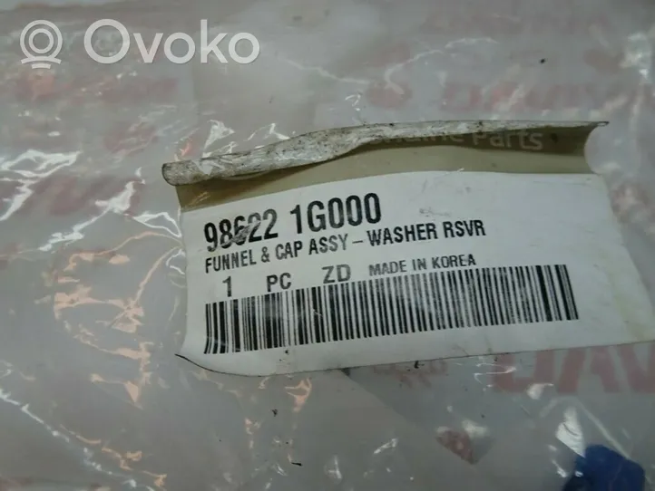 KIA Rio Tubo riempimento della vaschetta del liquido lavavetri 986221G000