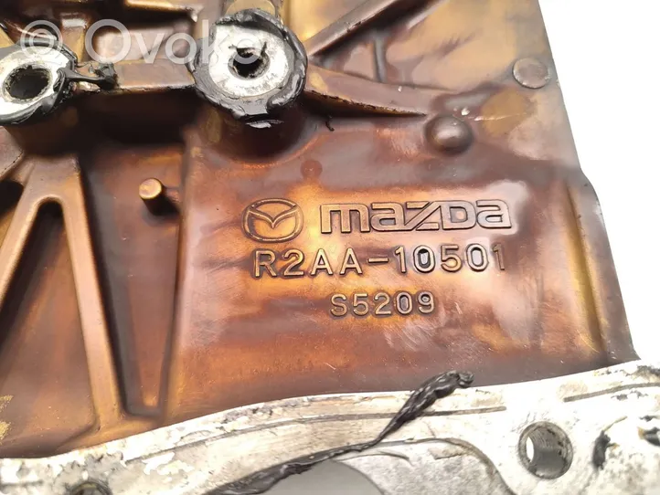 Mazda 6 Sadales vārpstas piedziņas ķēdes vāciņš R2AA-10501