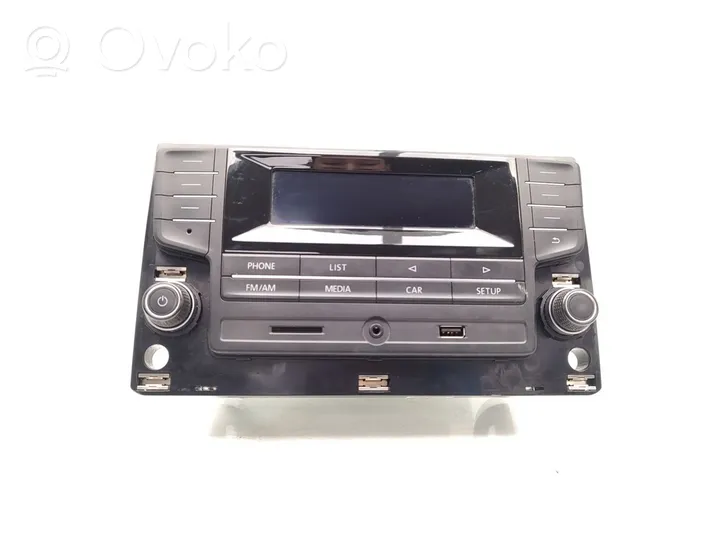 Volkswagen Crafter Panel / Radioodtwarzacz CD/DVD/GPS 2E0035130