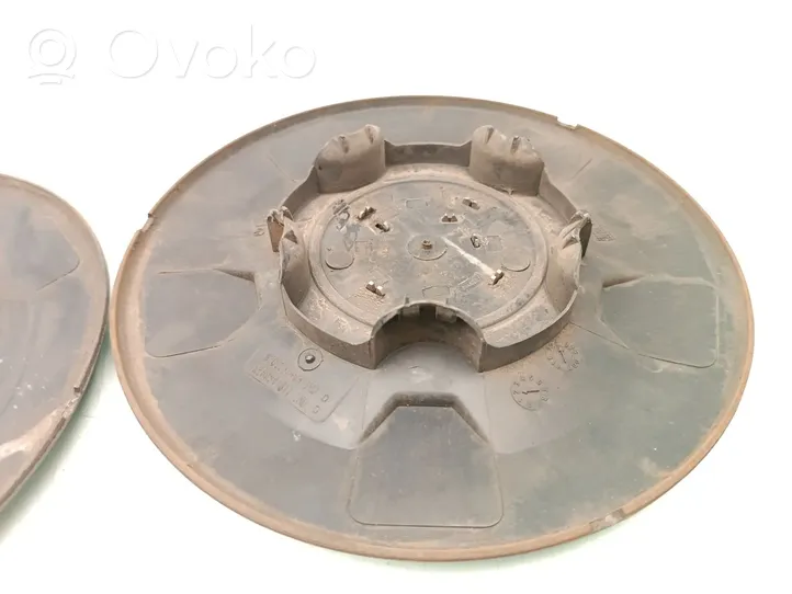 Opel Movano B R16 wheel hub/cap/trim 8200035463