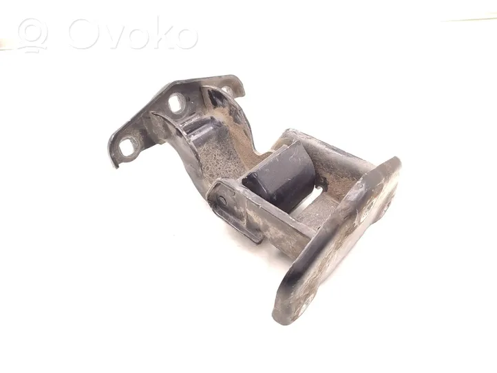 Opel Vivaro Rear door lower hinge 