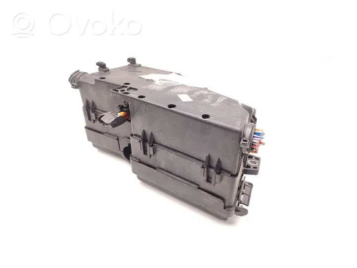 Ford Focus Module de fusibles AV6T-14A067-AC