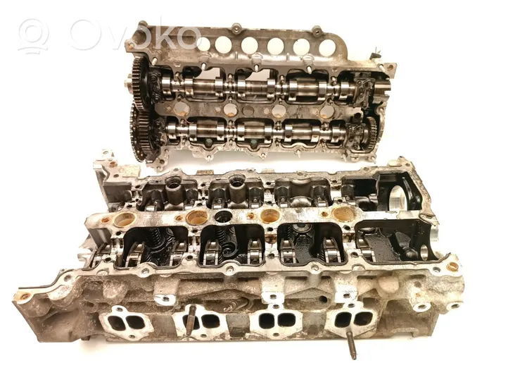 Opel Vivaro Engine head 8200519994