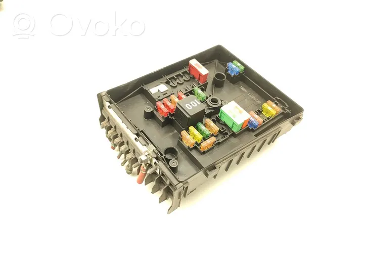 Volkswagen Caddy Fuse module 1K0937804L