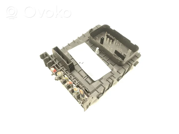 Volkswagen Caddy Fuse module 1K0937804L