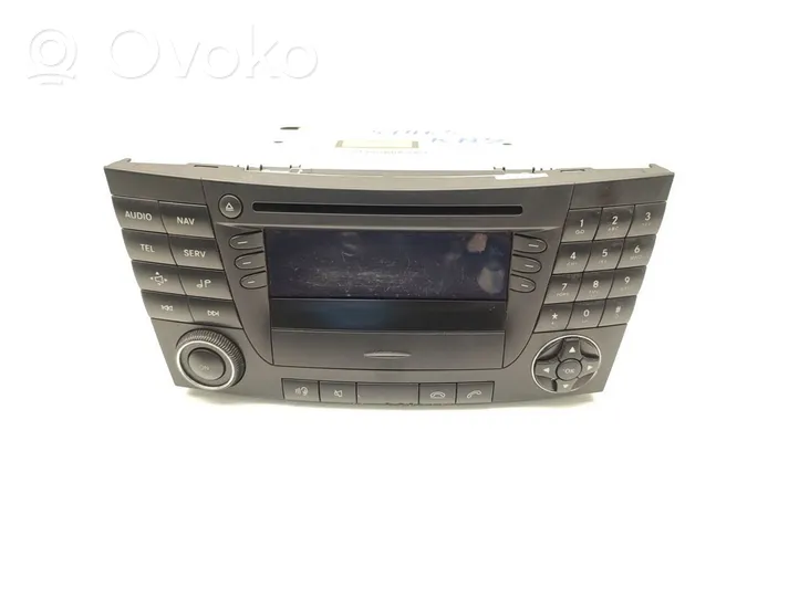 Mercedes-Benz E W211 Unità principale autoradio/CD/DVD/GPS A2118703689