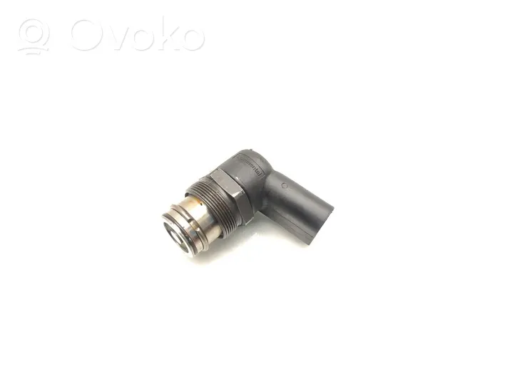 Lexus LS 460 - 600H Fuel pressure sensor 