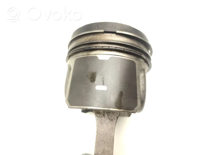 Ford Transit Piston avec bielle YMF6