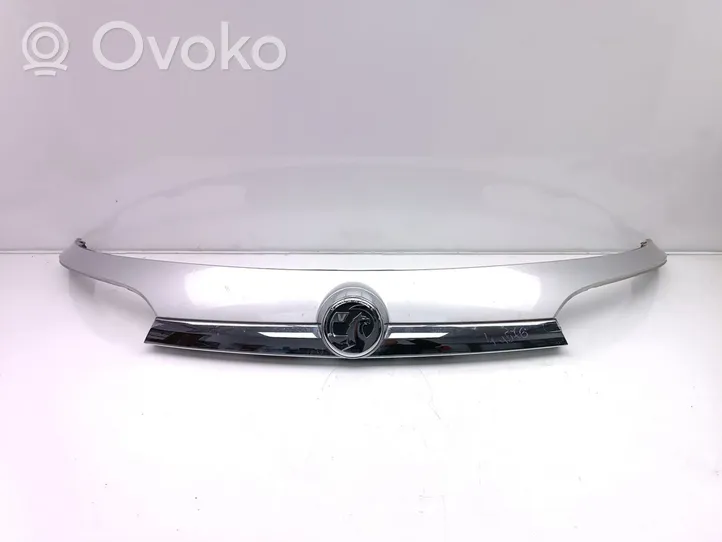 Opel Insignia A Takaluukun alaosan verhoilu 22804084