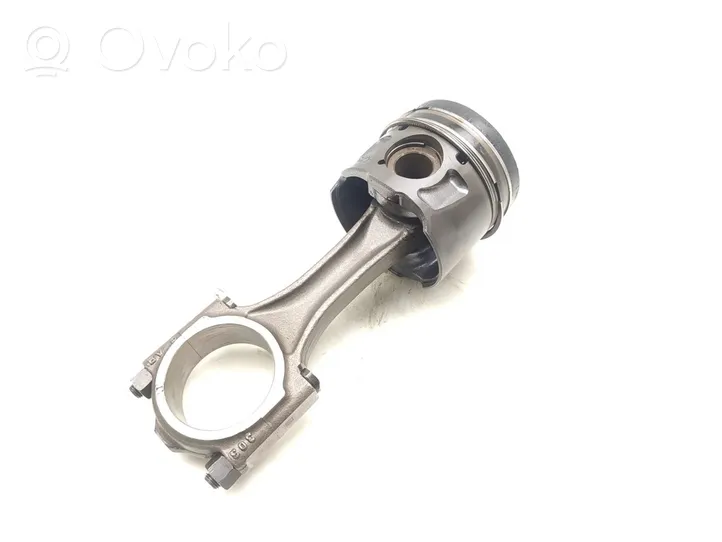 Ford Kuga I Piston with connecting rod 9677840380