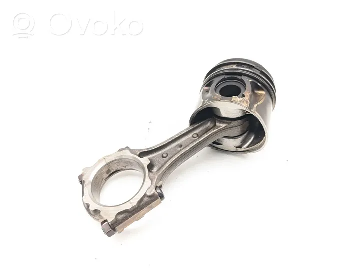 Opel Astra J Piston with connecting rod A17DTJ