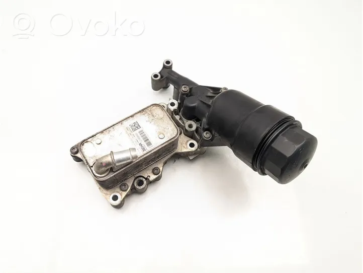 Mercedes-Benz E AMG W212 Supporto di montaggio del filtro dell’olio 70362380