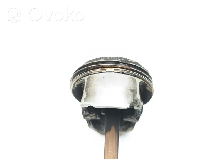 Peugeot 208 Piston avec bielle 9670284880