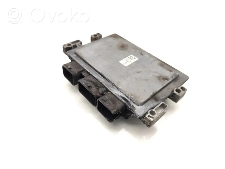 Renault Clio II Calculateur moteur ECU 8200473744