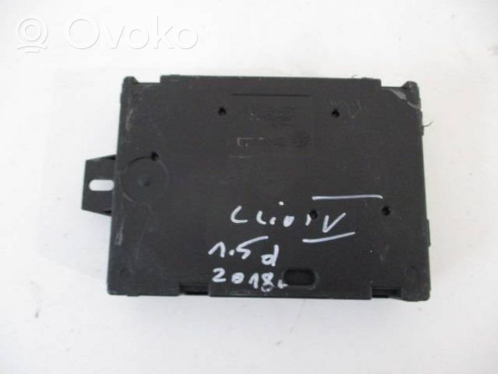 Renault Clio IV Komputer / Sterownik ECU i komplet kluczy 0281035806