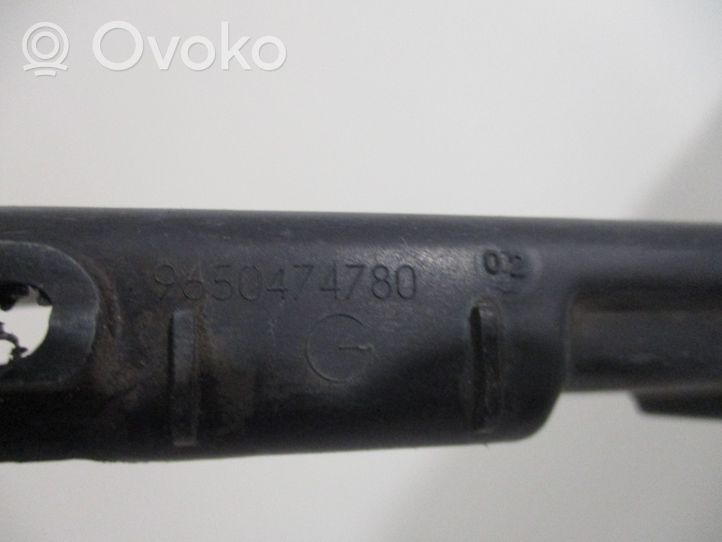 Citroen C5 Takapuskurin kannake 9650474780