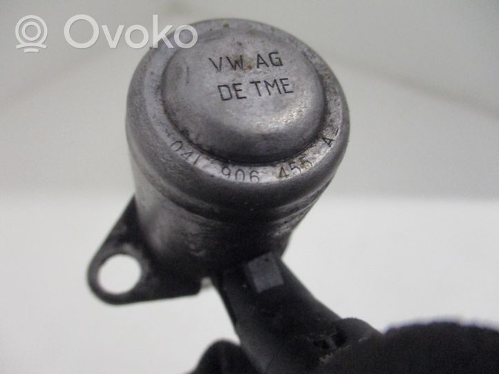 Volkswagen Golf VII Oil pressure sensor 04L906455A