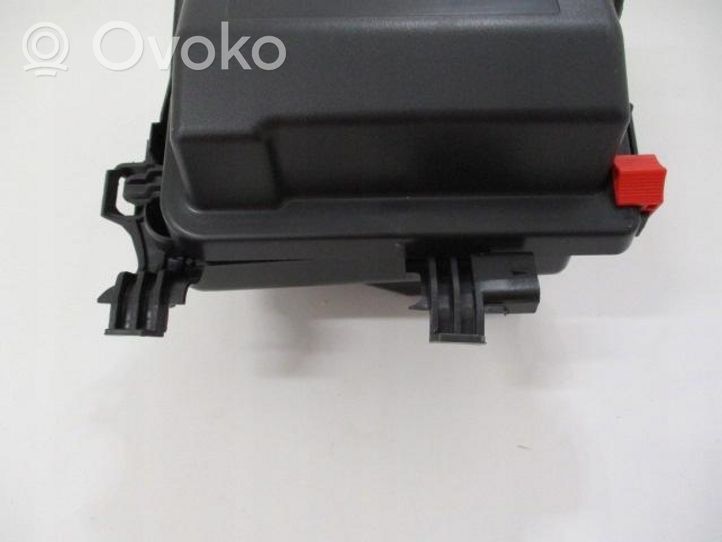 Toyota Proace Coperchio scatola dei fusibili 9678633380