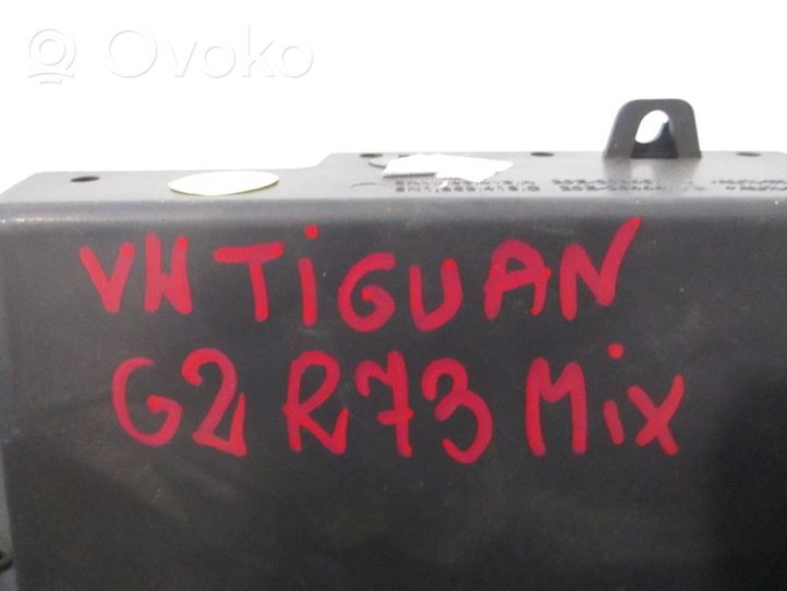 Volkswagen Tiguan Konsola środkowa / Panel sterowania 5M1863487
