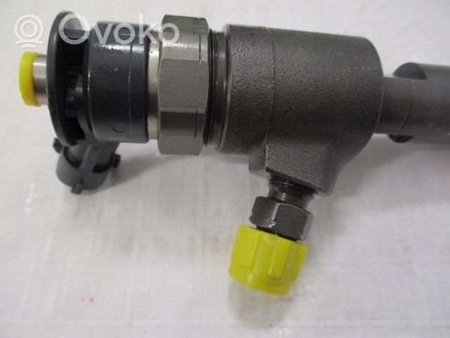 Opel Grandland X Fuel injector 0445110566