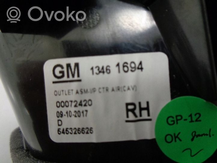 Opel Crossland X Dysze / Kratki środkowego nawiewu deski rozdzielczej 13461694