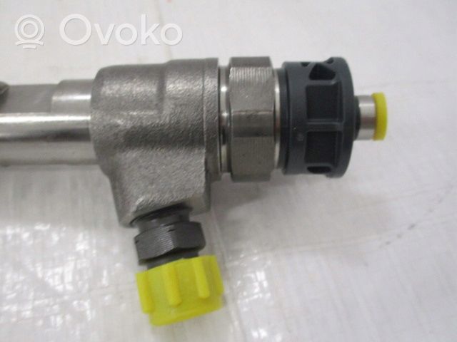 Dacia Duster II Injecteur de carburant 8201636333