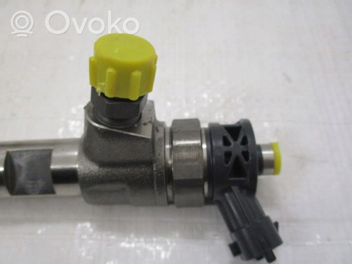 Dacia Duster II Injecteur de carburant 8201636333