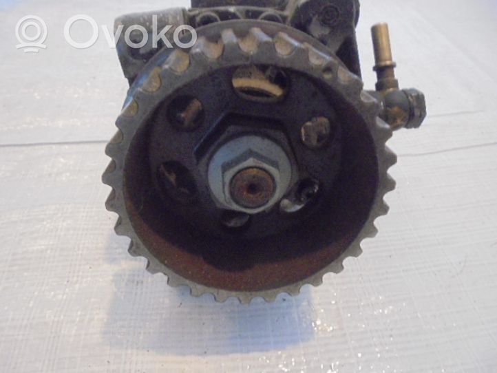 Renault Clio III Pompe d'injection de carburant à haute pression 8200430599