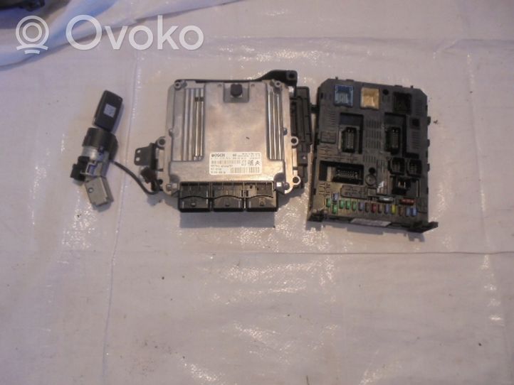 Citroen C5 Komputer / Sterownik ECU i komplet kluczy 9665926880