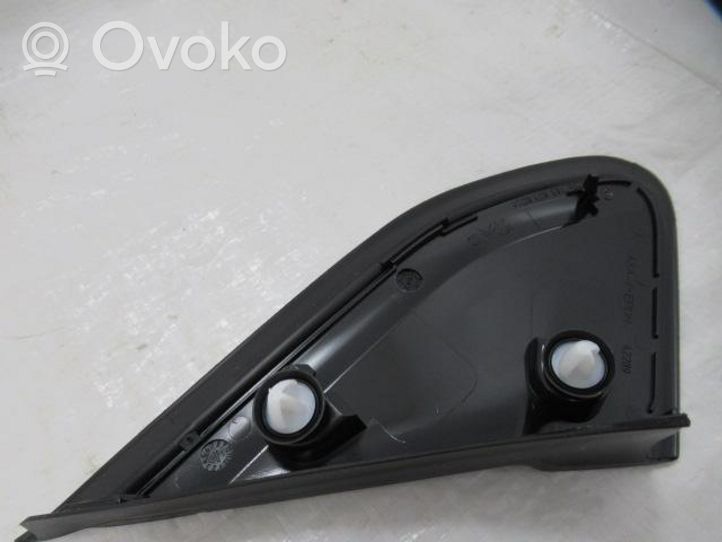 Peugeot 307 Garniture pour voûte de roue avant 9678382380