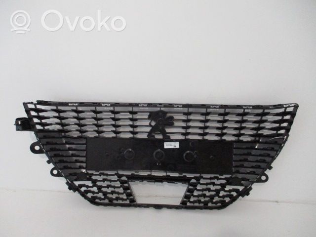 Peugeot 208 Maskownica / Grill / Atrapa górna chłodnicy 9823210080 98232100VD