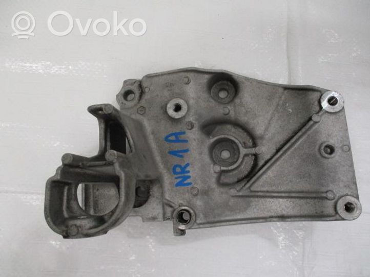 Citroen C3 Aircross Supporto di montaggio del motore 9827896580