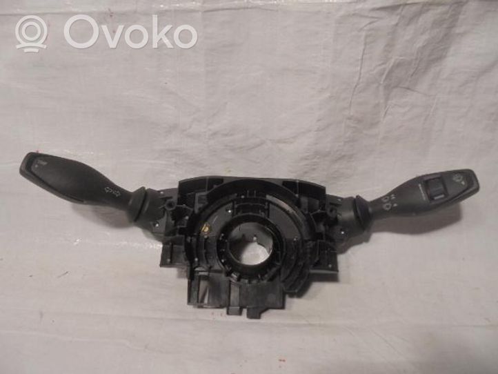 Ford Ecosport Pyyhkimen/suuntavilkun vipukytkin CN15-13N064-BB