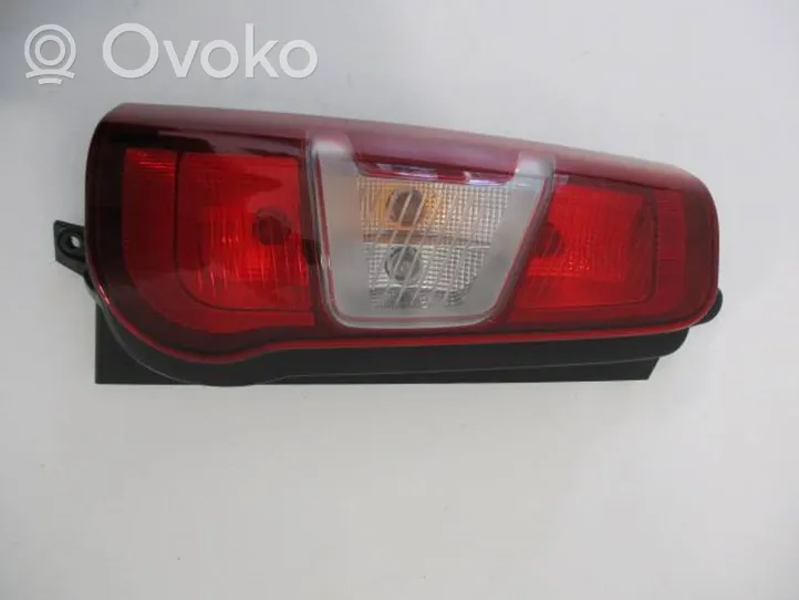 Opel Combo E Lampa tylna 9819235880