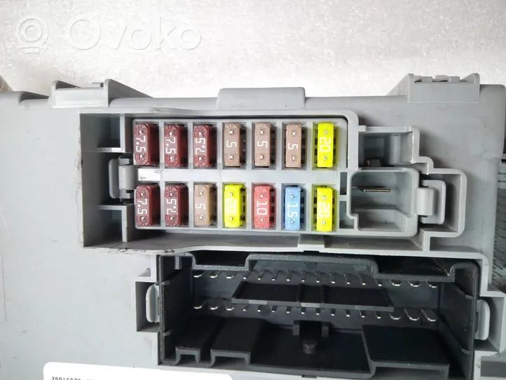 Opel Combo D Module de fusibles 00519217600