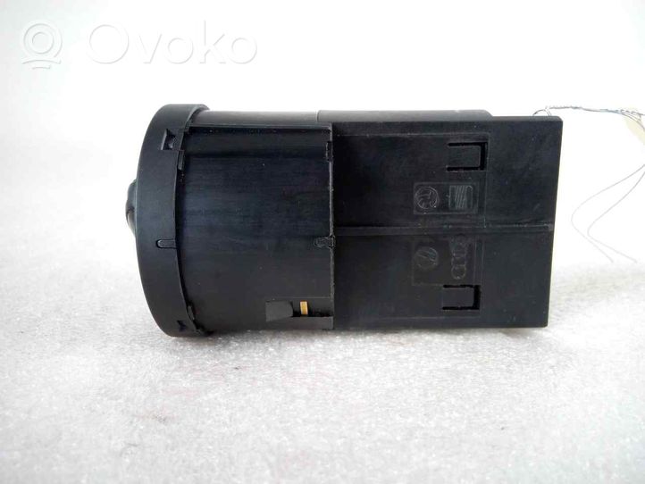 Volkswagen Polo Interruptor de luz 6R0941531C