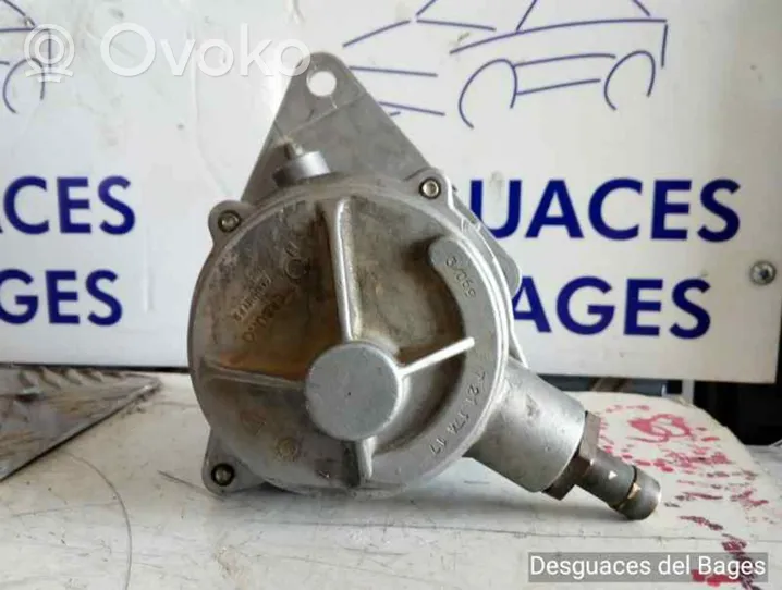 Peugeot 205 Soupape à vide 72117417