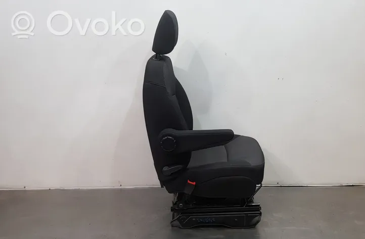 Nissan Primastar Priekinė vairuotojo sėdynė 8730100Q0J