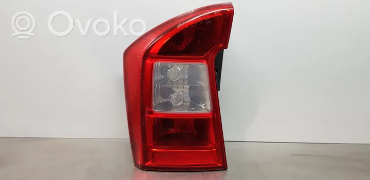 KIA Carens II Żarówka lampy tylnej 924011D010