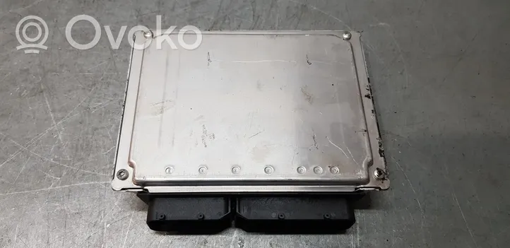 Audi A4 Allroad Calculateur moteur ECU 8E0909552N