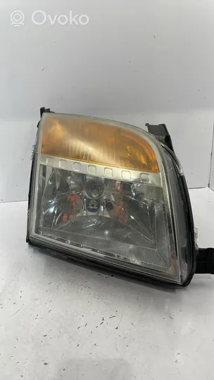 Ford Fusion Lampa przednia 1547721