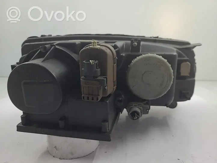 Renault Safrane Lampa przednia 8201048190