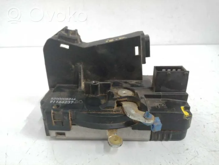 Renault Trafic I Front door lock 8200008246