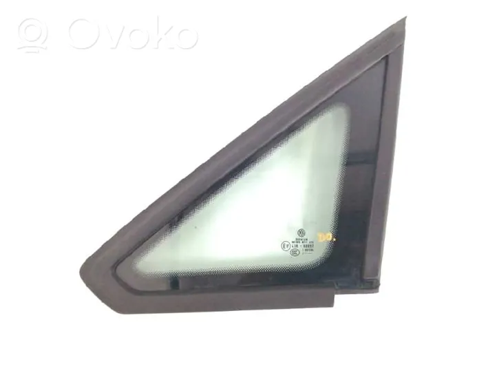 Volkswagen Caddy Front triangle window/glass 