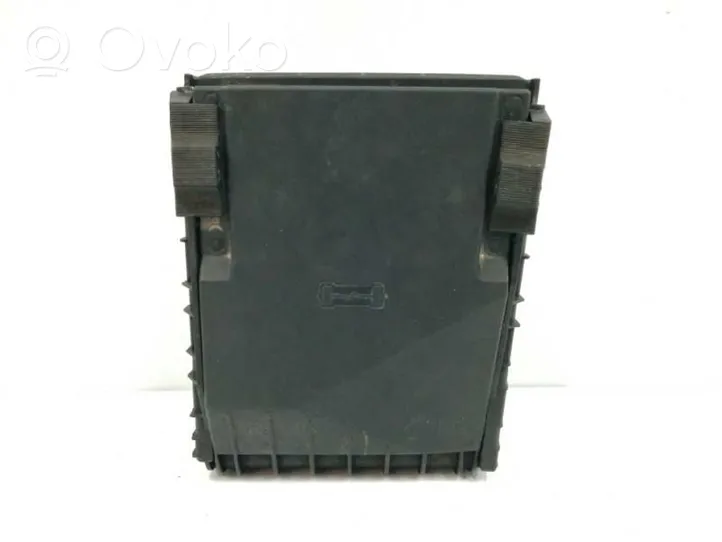 Volkswagen Jetta V Fuse module 1K0937125